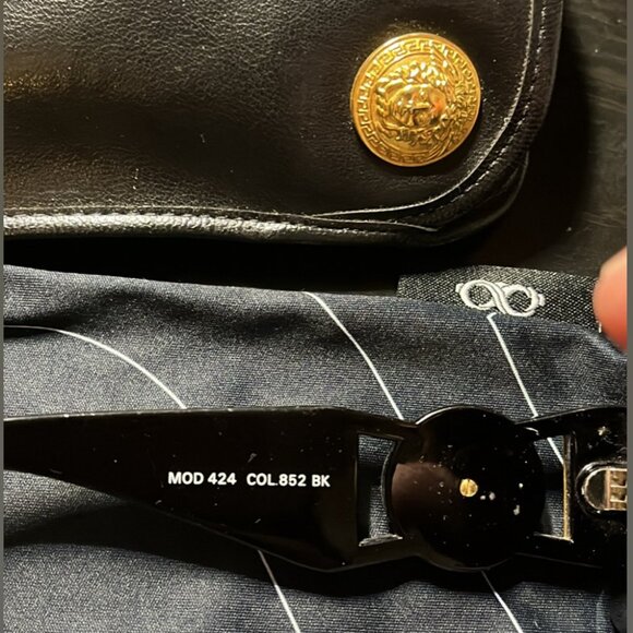 Vintage Gianni Versace Biggie Mod 424 Sunglasses with Leather Case - Picture 3 of 4